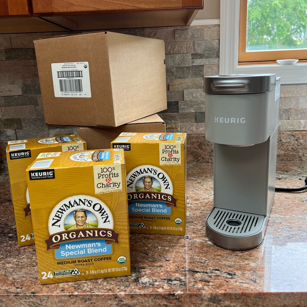 Keurig K-Mini plus (11) K-Cup Boxes